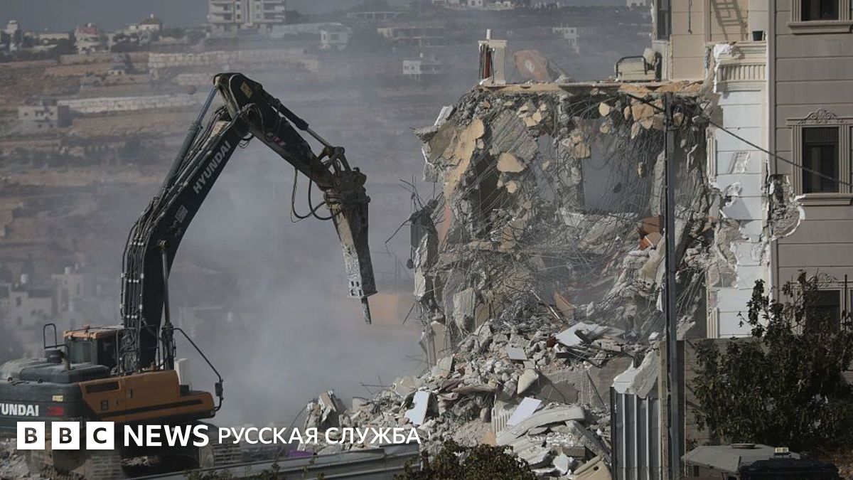 Израиль сносит дома в Хевроне после гибели двух израильских военных в результате стрельбы, открытой палестинцами
